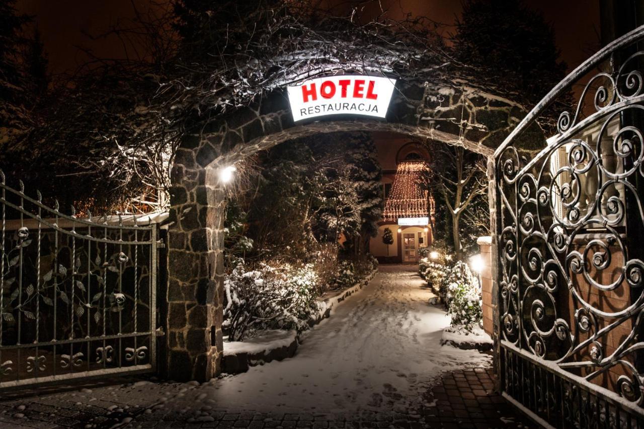 Hotel Nad Pisa Pisz Exterior foto